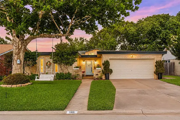 1809 Driftwood Lane, Galveston, TX 77551