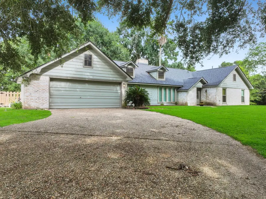 829 S Van Ostrand Avenue, Winnie, TX 77665 - #3