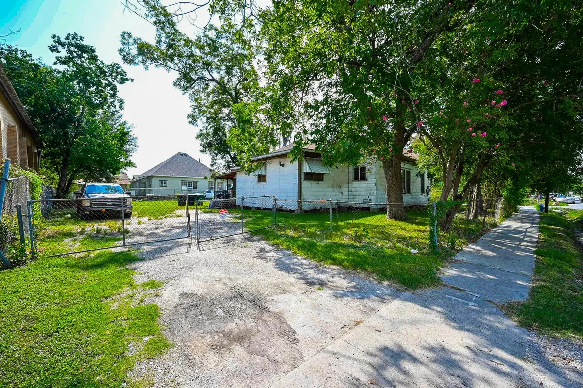 1201 Campbell Street, Houston, TX 77009 - Image #1