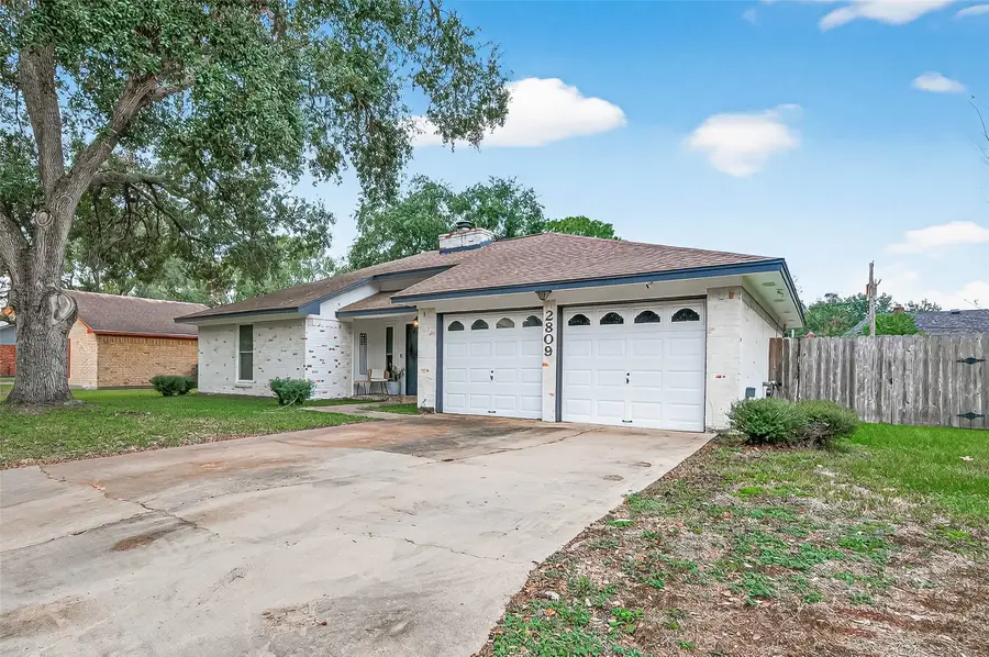 2809 El Camino Street, Bay City, TX 77414 - Image #2