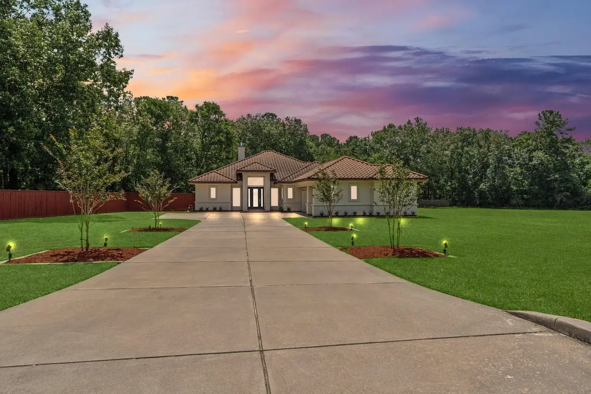 18867 Mystic Point, Montgomery, TX 77356 - Image #1