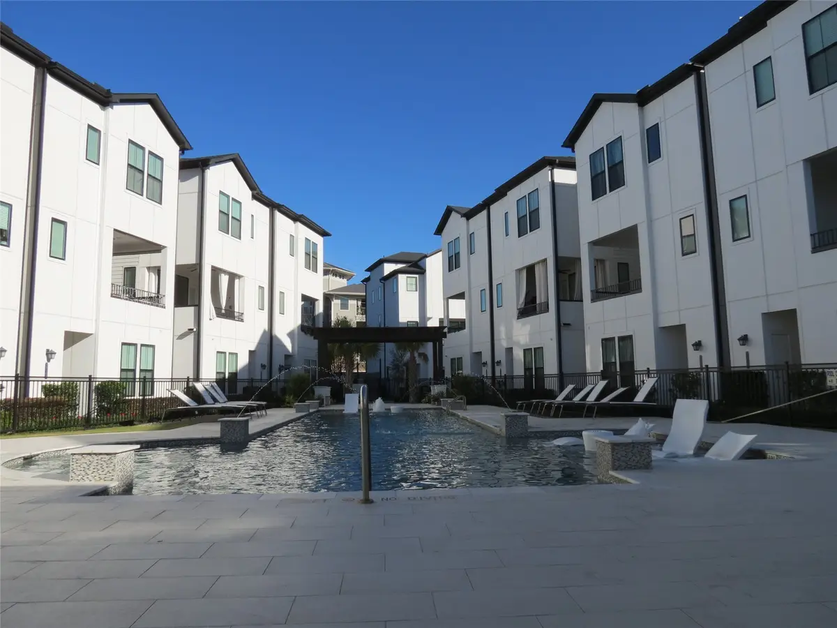 2802 Grand Fountains Drive #E, Houston, TX 77054 - Image #1