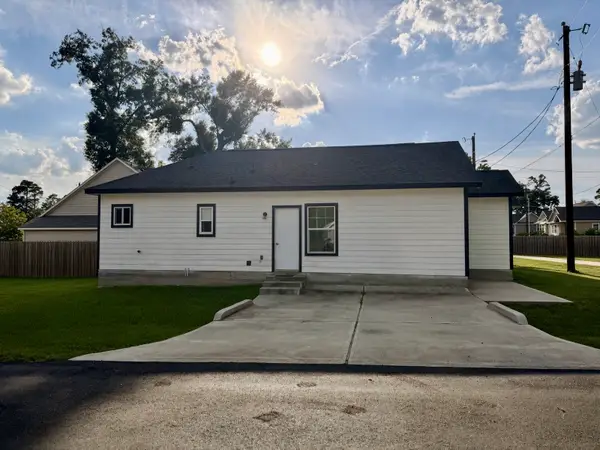 16601 E Ivanhoe, Montgomery, TX 77316