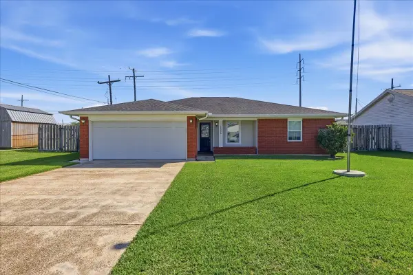 1508 N 12th Street N, Nederland, TX 77627