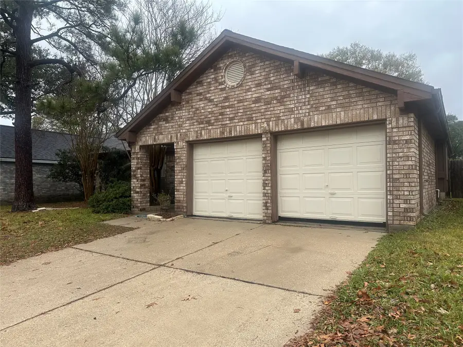 16747 Square Rigger Lane, Friendswood, TX 77546 - Image #2