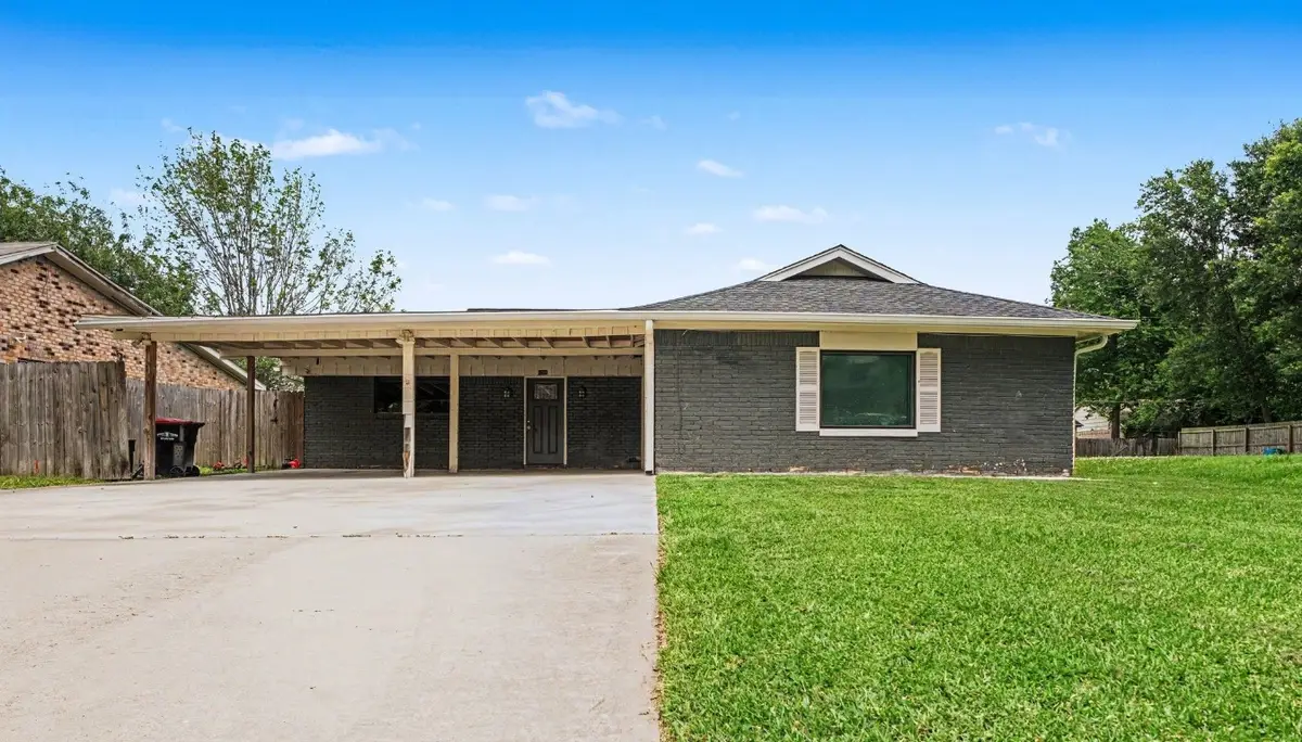 5318 Hemlock Drive, Baytown, TX 77521 - #1