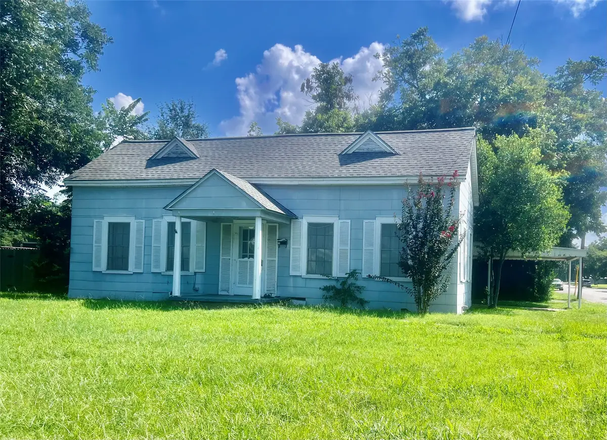 559 Madison, La Grange, TX 78945 - Image #1