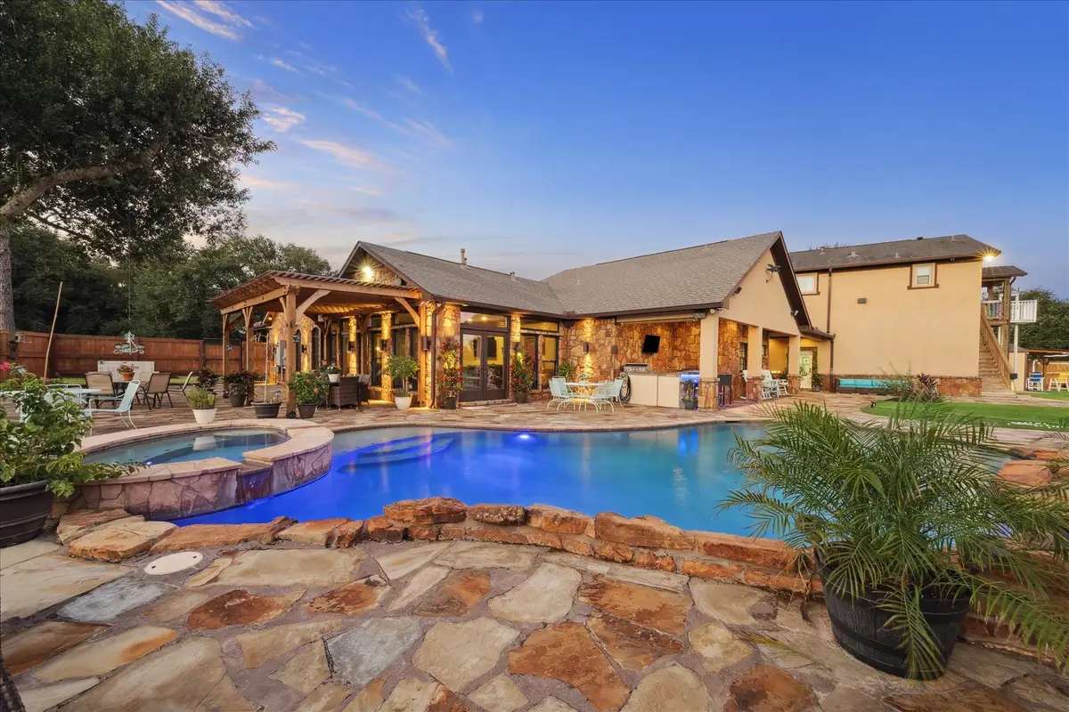 5022 Riverview Drive, Alvin, TX 77511 - Image #1