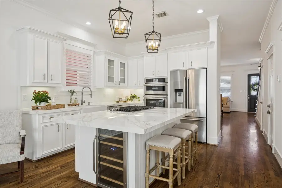 1532 W 24th Street, Houston, TX 77008 - Image #2