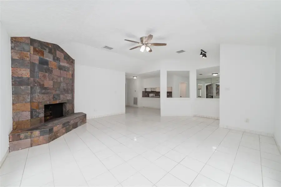 16123 Ridgegreen Drive, Houston, TX 77082 - Image #3