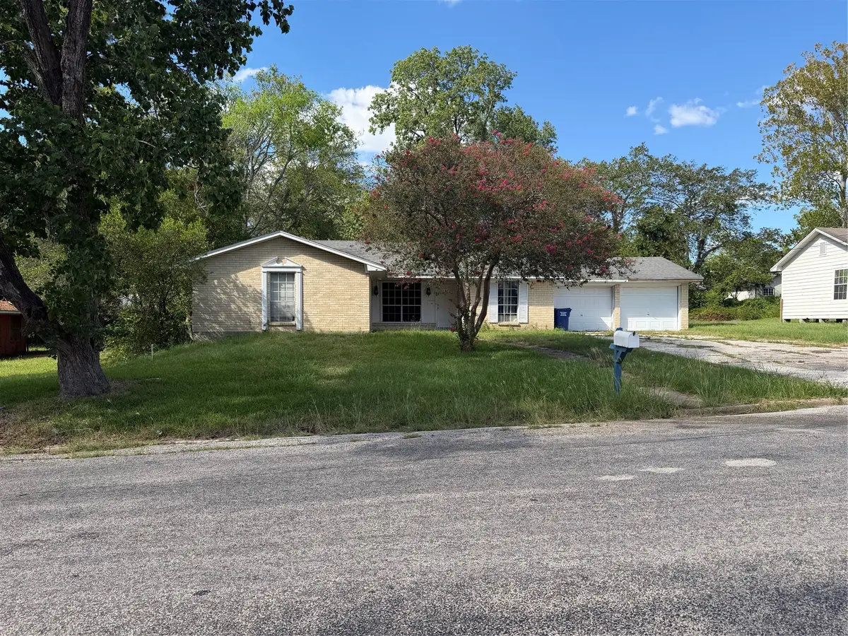 816 W Polk Street, Livingston, TX 77351 - #1