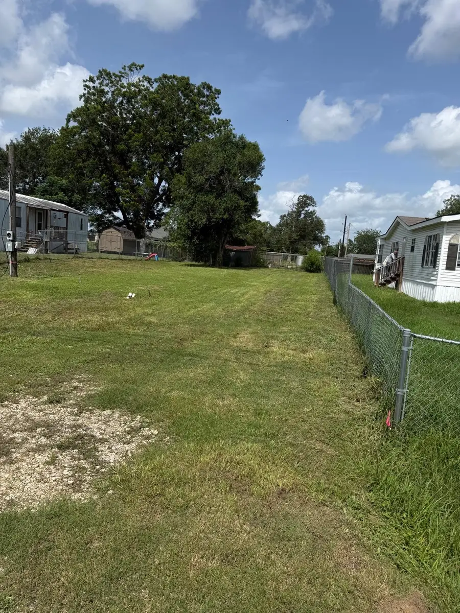 310 Olive Street, El Campo, TX 77437 - #3