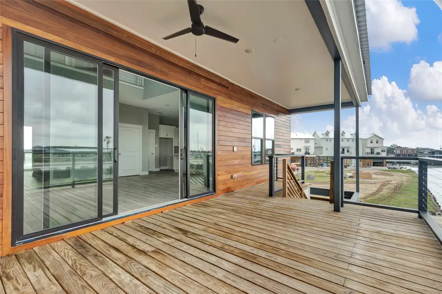 28 Cmdr Runco Lane, Taylor Lake Village, TX 77586 - Image #3