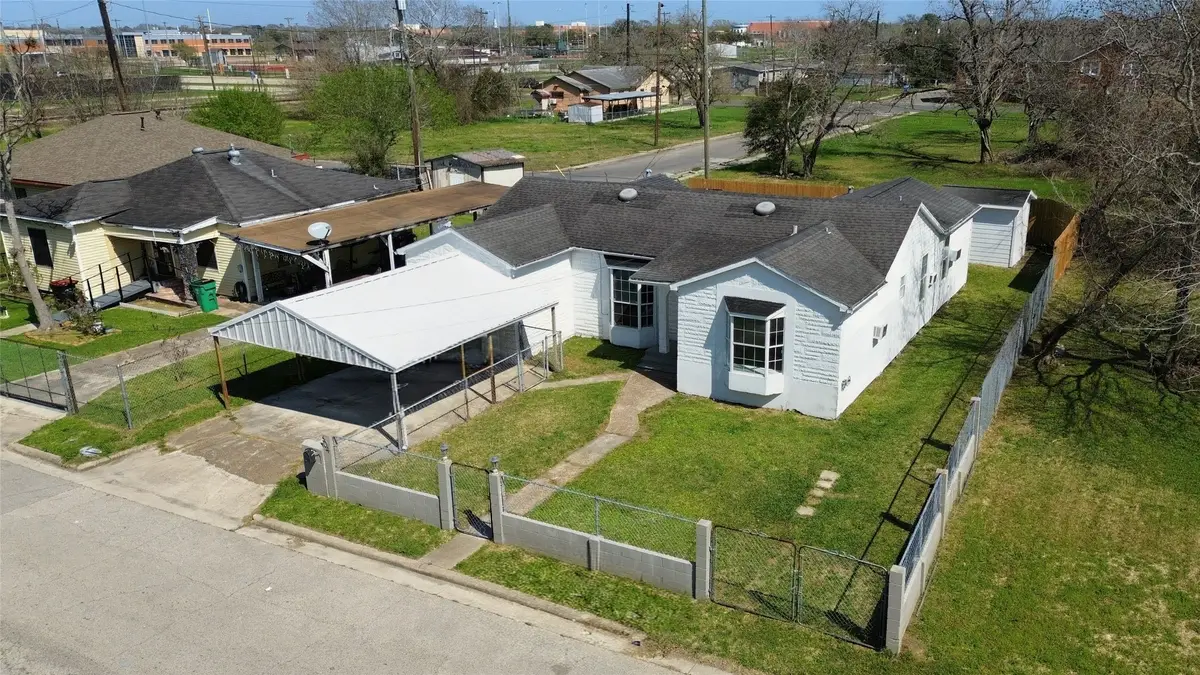 604 Carnegie Street, Baytown, TX 77520 - #1