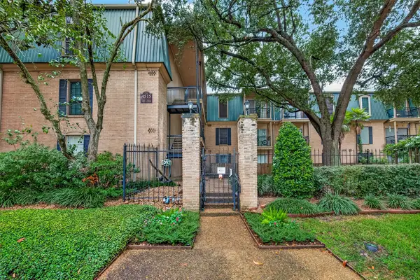 4515 Briar Hollow Place #309, Houston, TX 77027