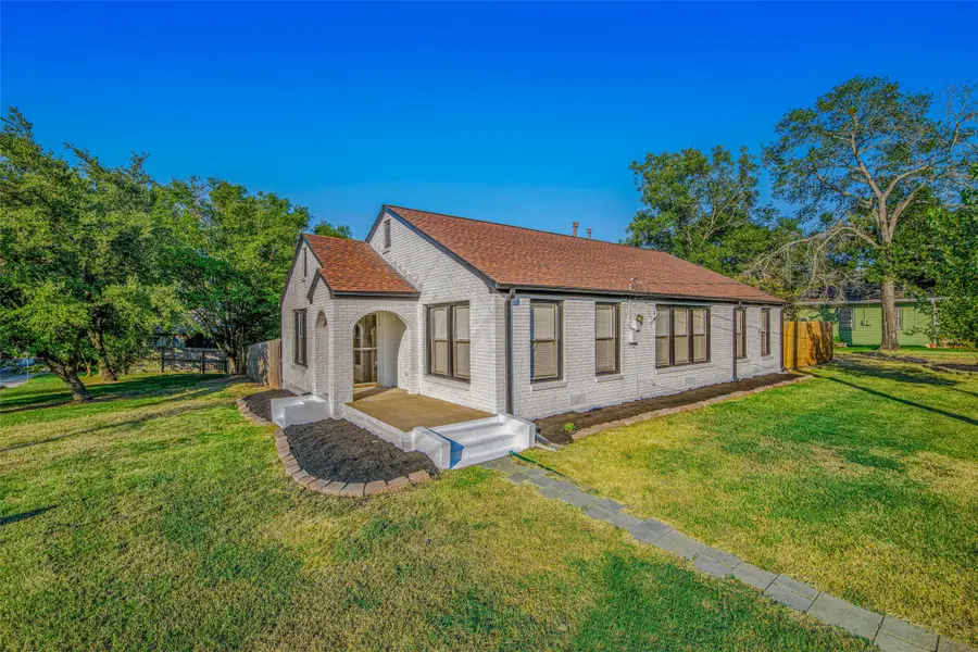 201 N Coulter Drive, Bryan, TX 77803 - Image #2