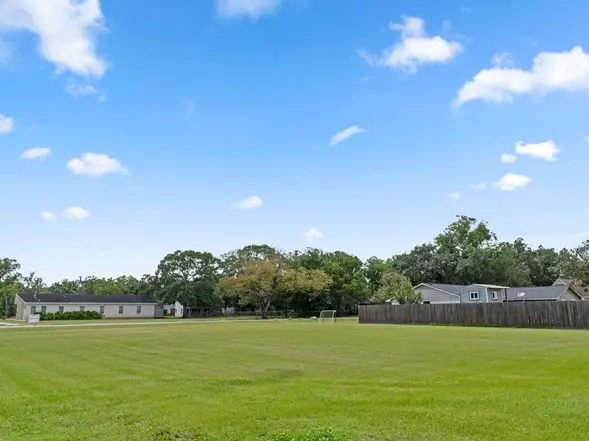 AVE I S Matthew Corner S, Bay City, TX 77414 - Image #3