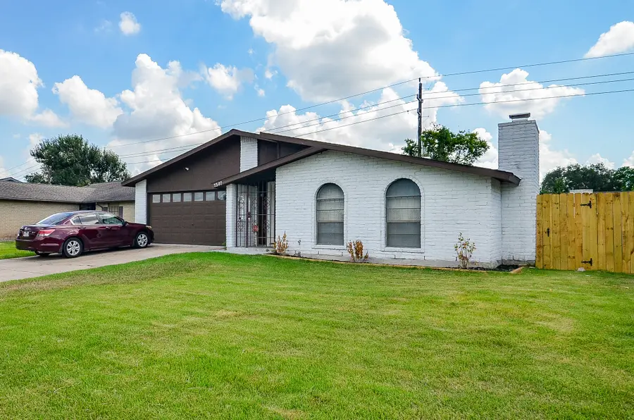 7307 Addicks Clodine Road, Houston, TX 77083 - Image #2