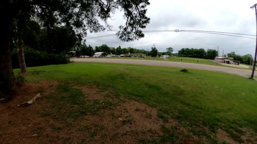 1520 W 16th Street, Mount Pleasant, TX 75455 - #2