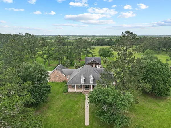 27076 Interstate 10, Winnie, TX 77665