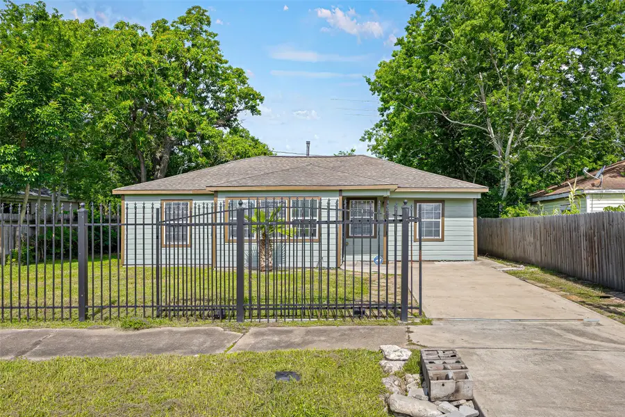 7614 Darnay Dr Drive, Houston, TX 77033 - #2