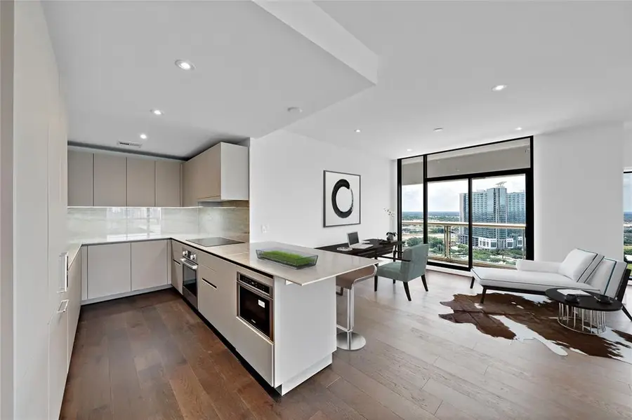 1701 Hermann Drive #21F, Houston, TX 77004 - Image #2