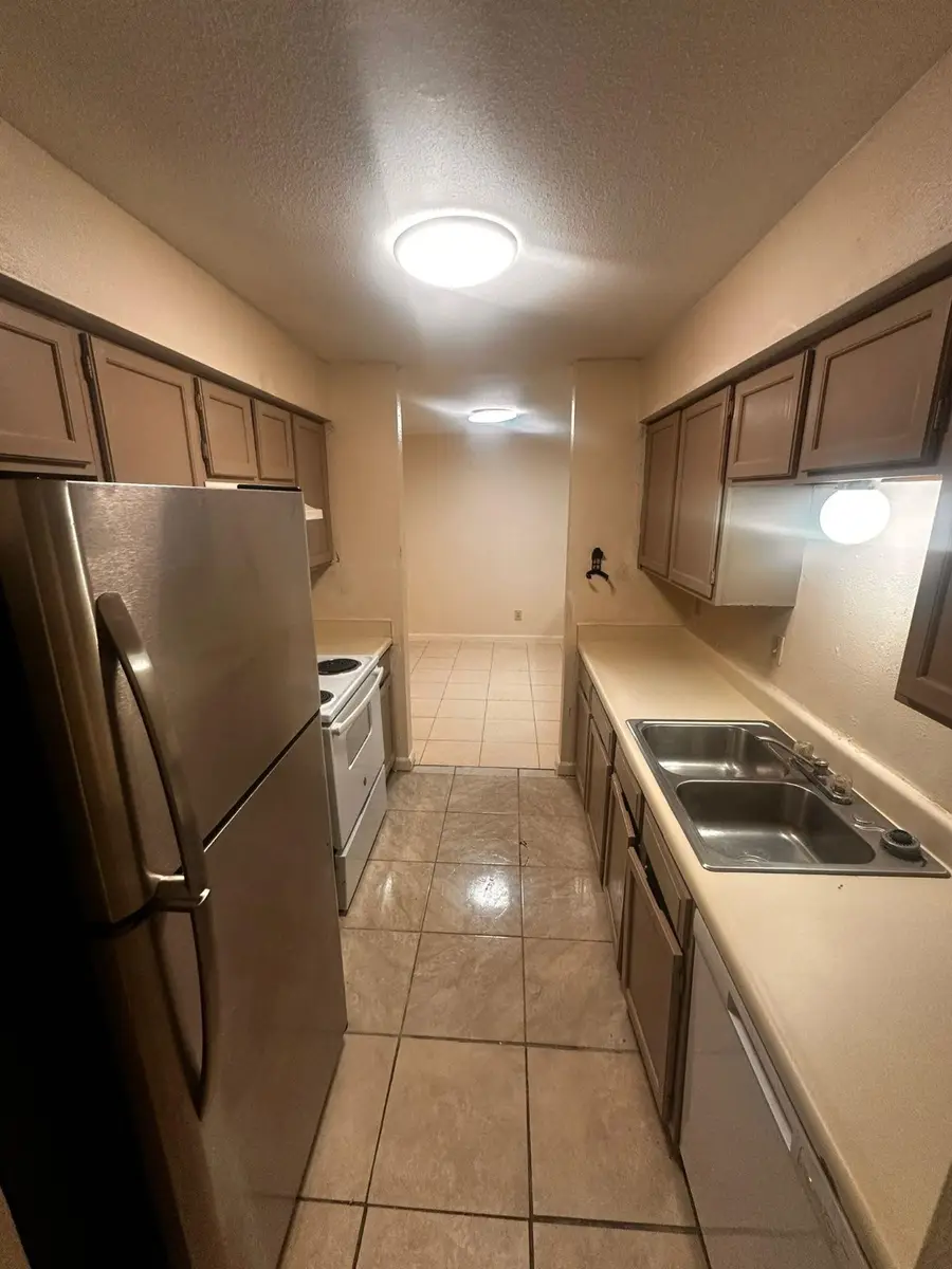 9700 Leawood Boulevard #1601, Houston, TX 77099 - Image #2