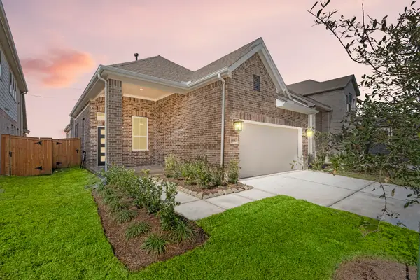 2334 Forest Flower Way, Tomball, TX 77375