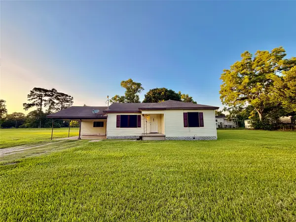 3723 Beaumont Avenue, Liberty, TX 77575