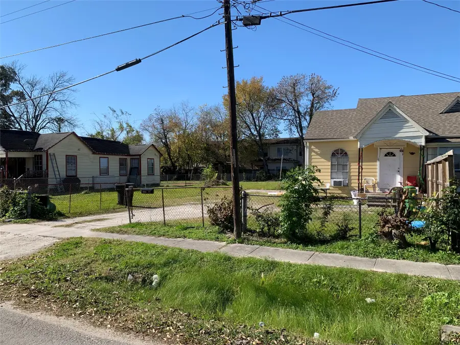 8309 Roswell, Houston, TX 77022 - #2