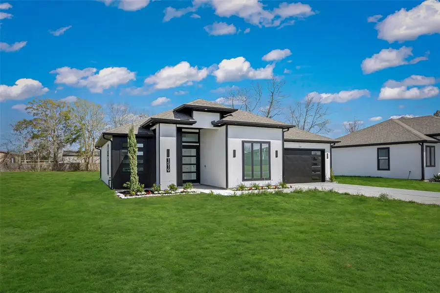 1519 Waco St, Dayton, TX 77535 - #3