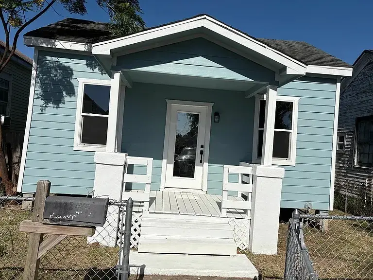 3122 Avenue M 1/2, Galveston, TX 77550 - #1