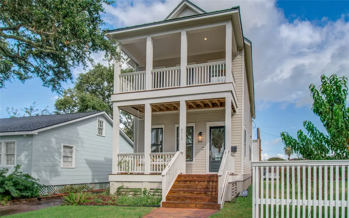 4712 Avenue Q, Galveston, TX 77551 - Image #1