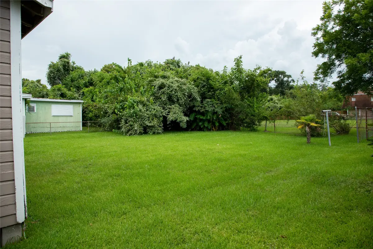 123 Lake Road, La Marque, TX 77568 - Image #1