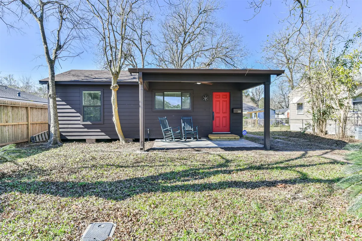 2416 S San Antonio Avenue, Pearland, TX 77581 - Image #1