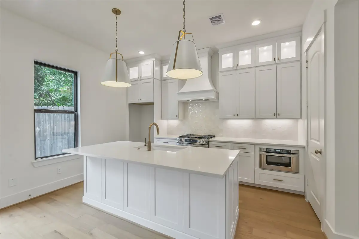 1114 Pearlwood Drive, Houston, TX 77008 - #1