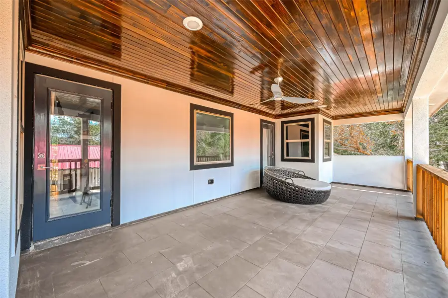 6121 County Road 225, Hungerford, TX 77448 - Image #3