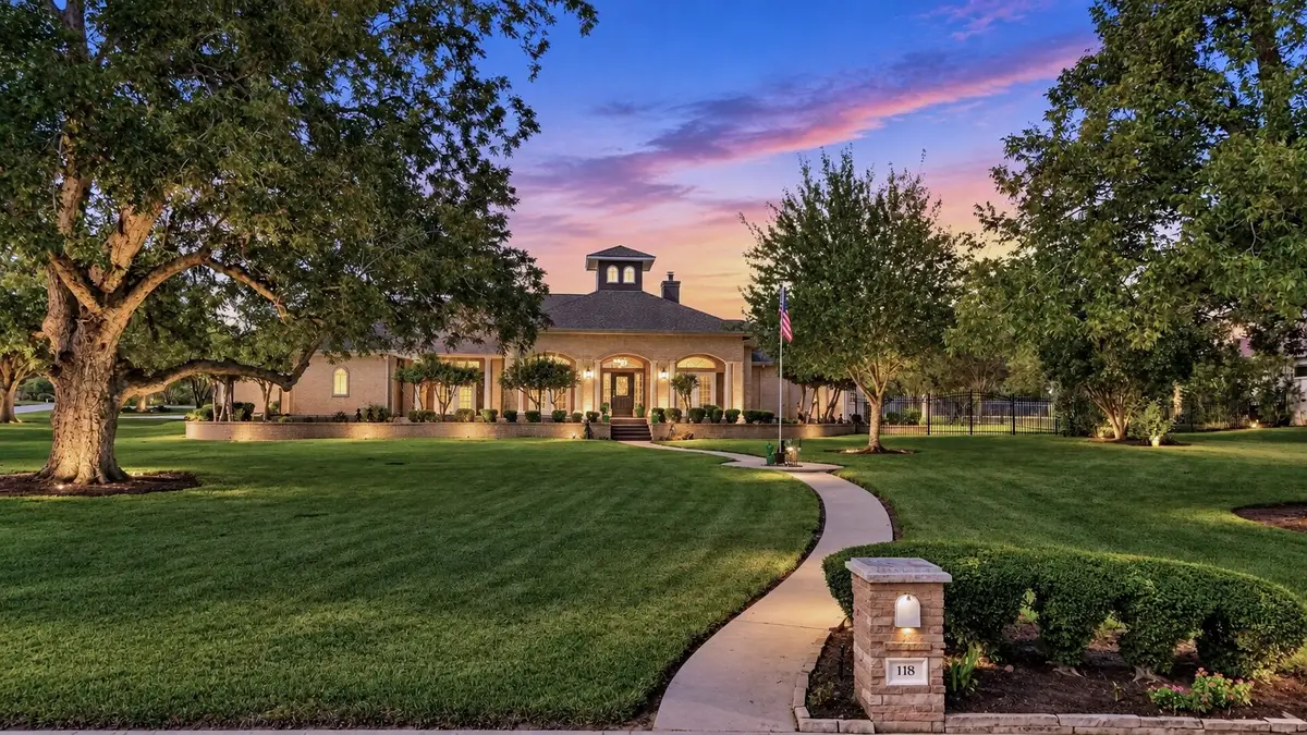 118 Waterfront Drive, Montgomery, TX 77356 - #1