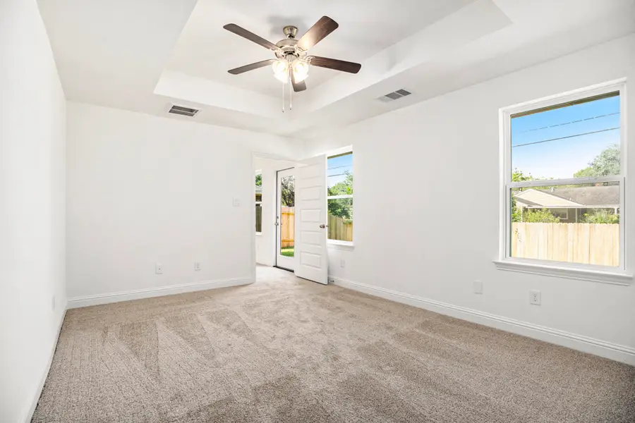 420 Bryan Way, Angleton, TX 77515 - Image #2