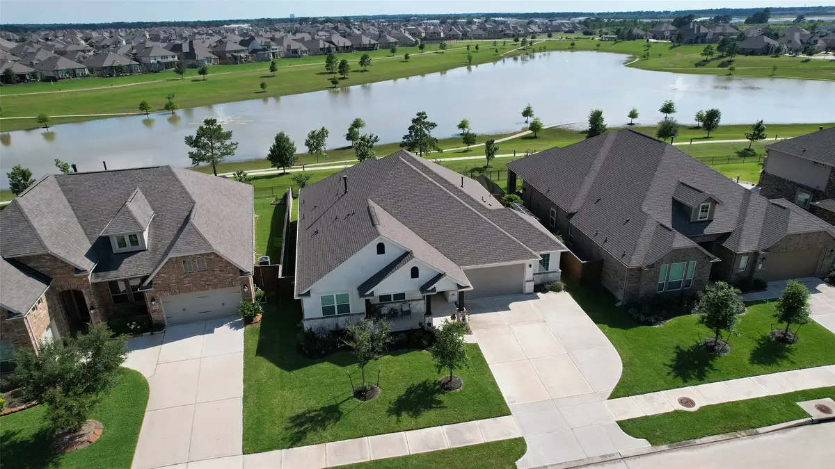 7335 Laguna Lake Drive, Spring, TX 77379 - #1