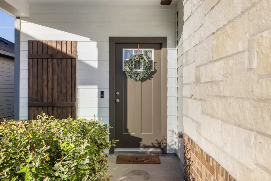 1019 Indian Paint Drive, Bellville, TX 77418 - Image #2