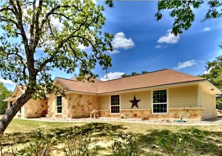 18354 Deerview Lane, New Ulm, TX 78950 - Image #2