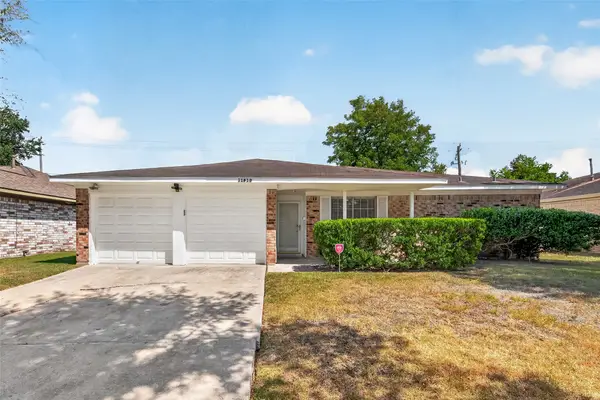 11819 S Evelyn Circle, Houston, TX 77071