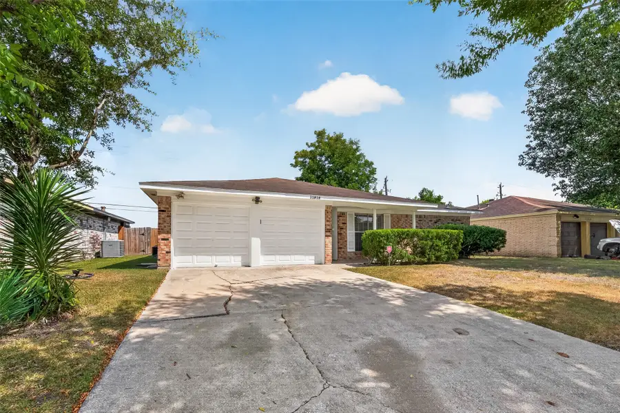 11819 S Evelyn Circle, Houston, TX 77071 - #2