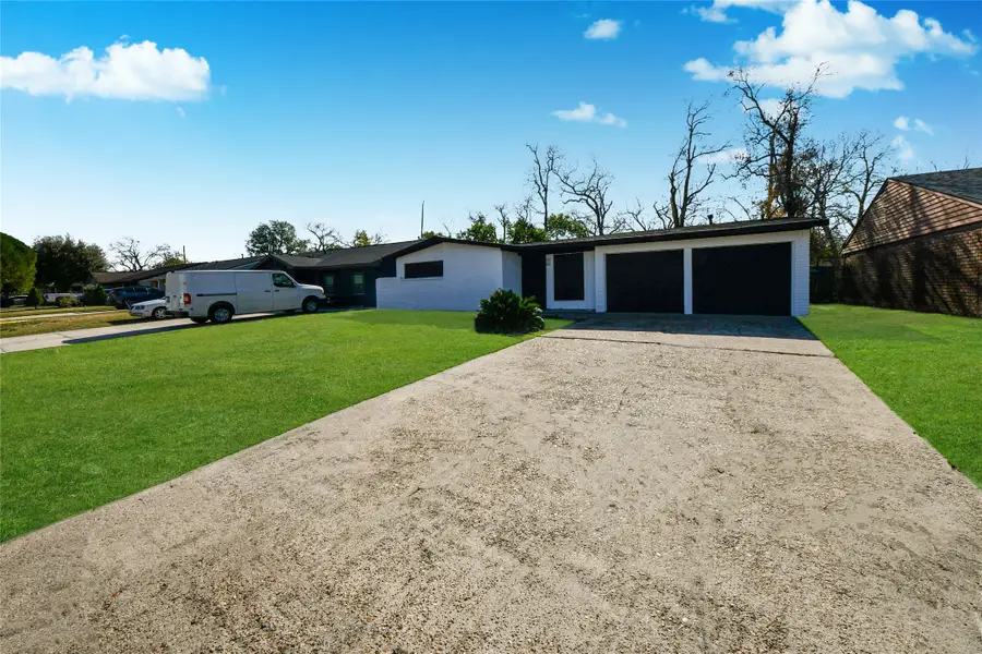 3727 Prudence Drive, Houston, TX 77045 - #3