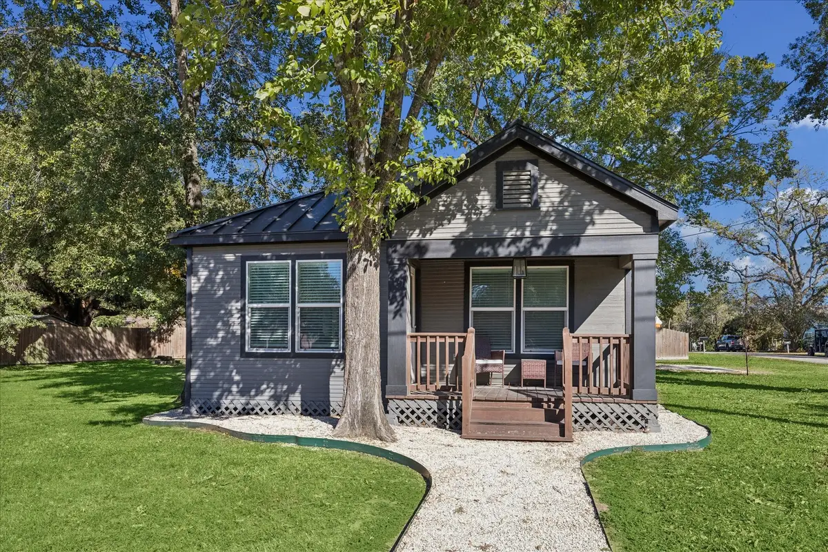 605 N Meyer Street, Sealy, TX 77474 - Image #1