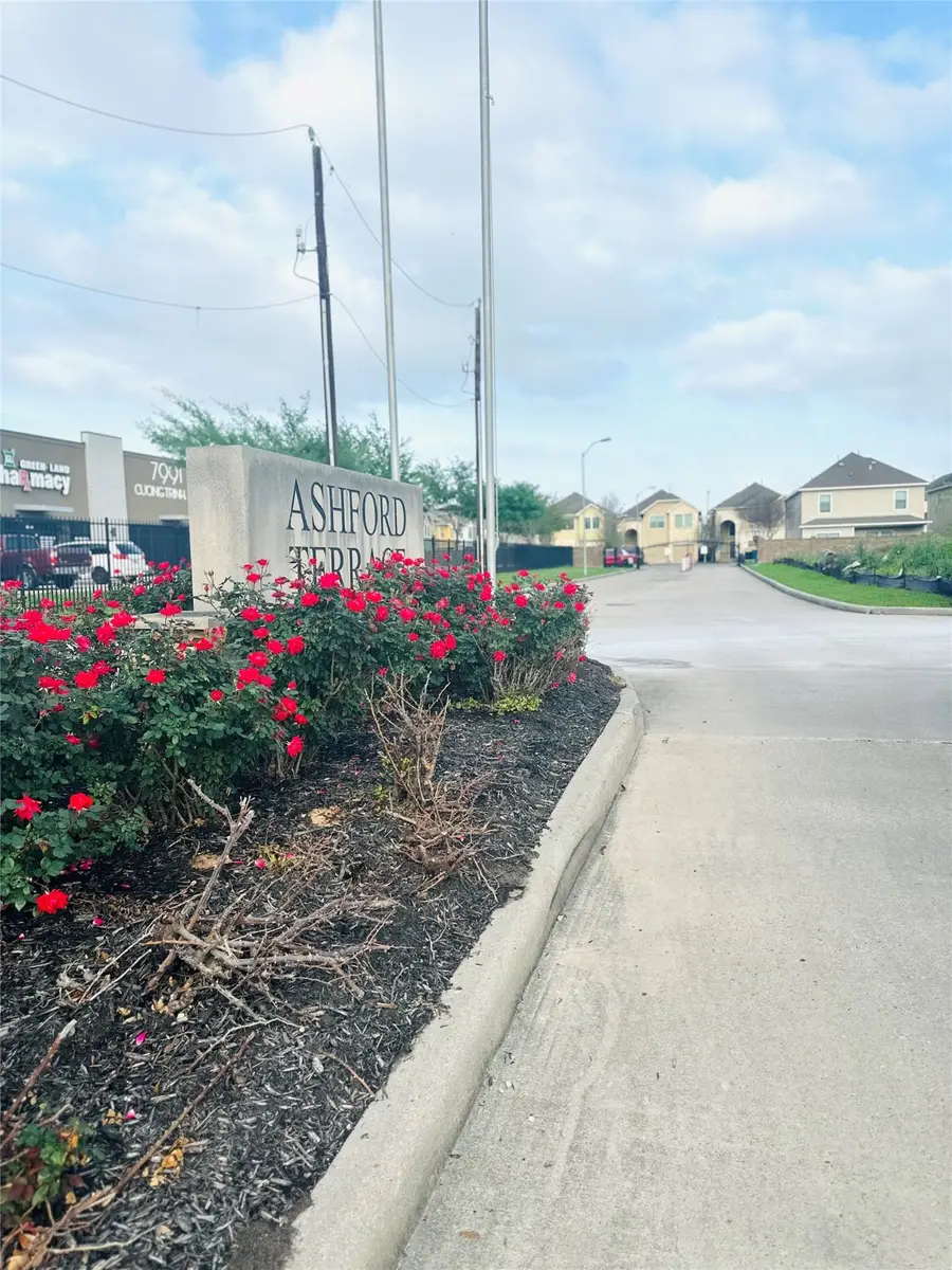 12623 Ashford Shore Dr Drive, Houston, TX 77072 - Image #2