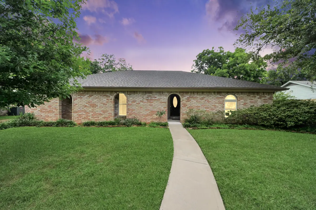 333 W Castle Harbour Drive, Friendswood, TX 77546 - #1