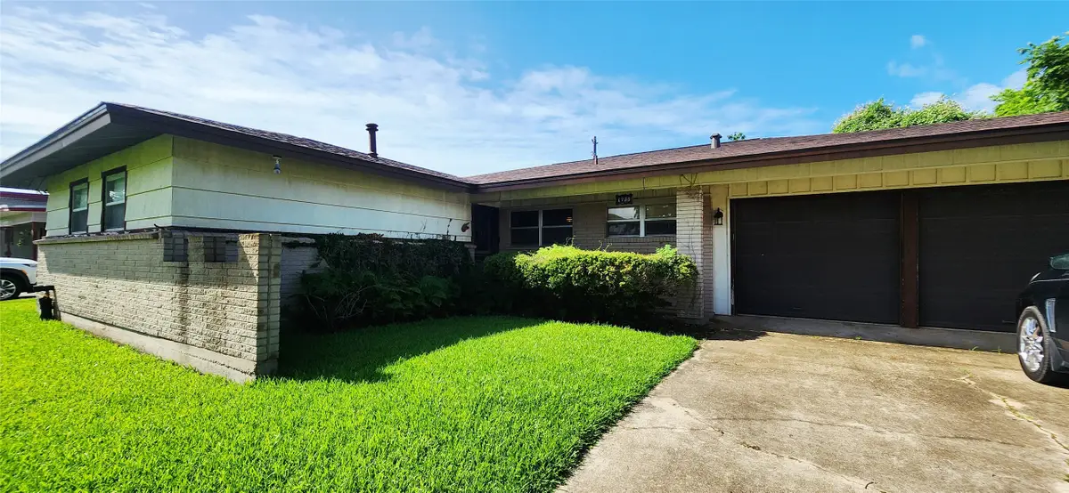1735 W 10th Street, Freeport, TX 77541 - #1