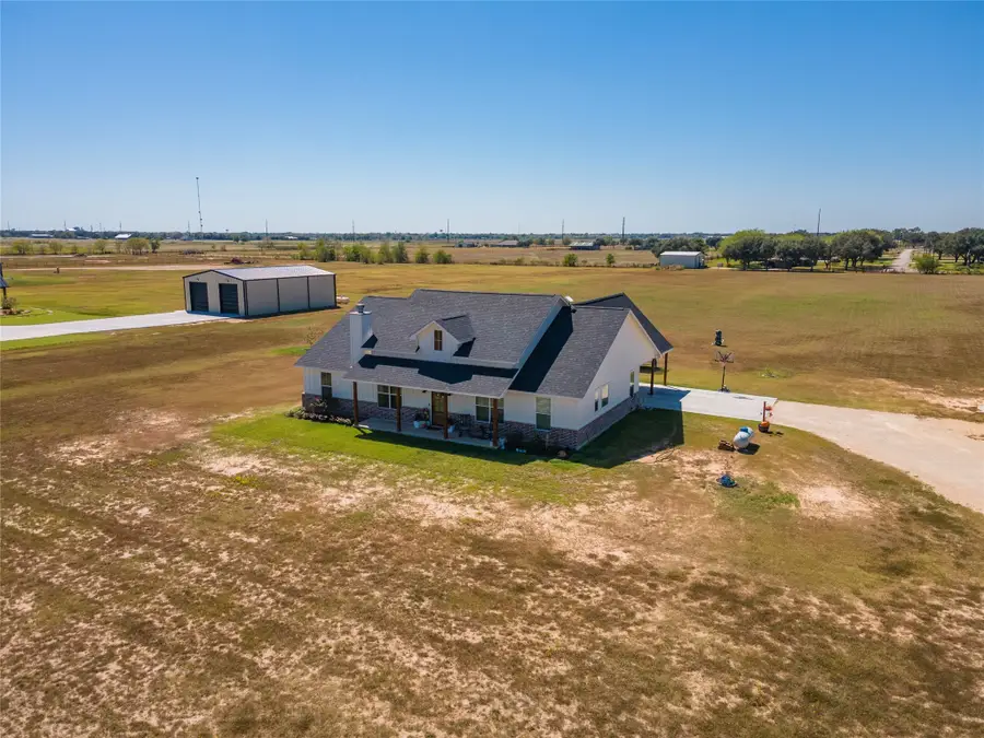1705 County Road 451, El Campo, TX 77437 - Image #3